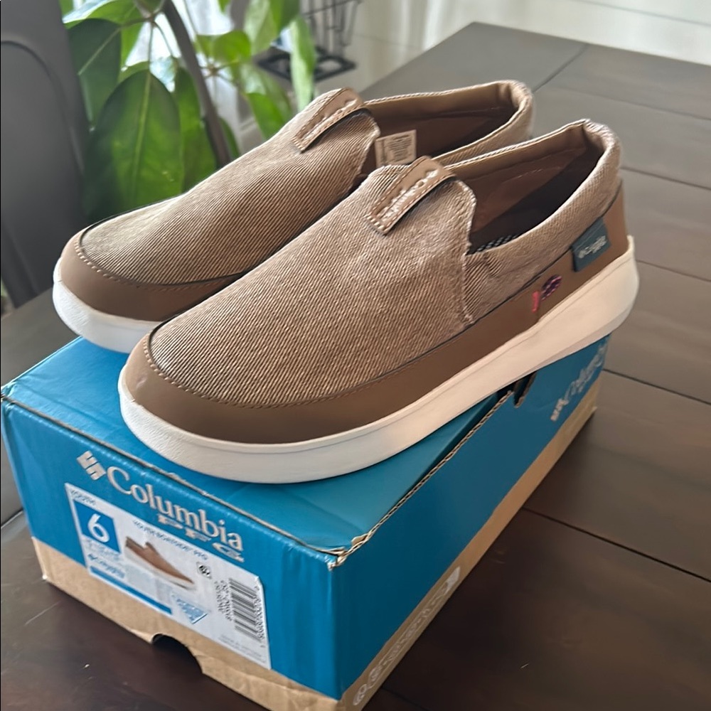 Columbia Tan Brown Loafers Slip-Ons